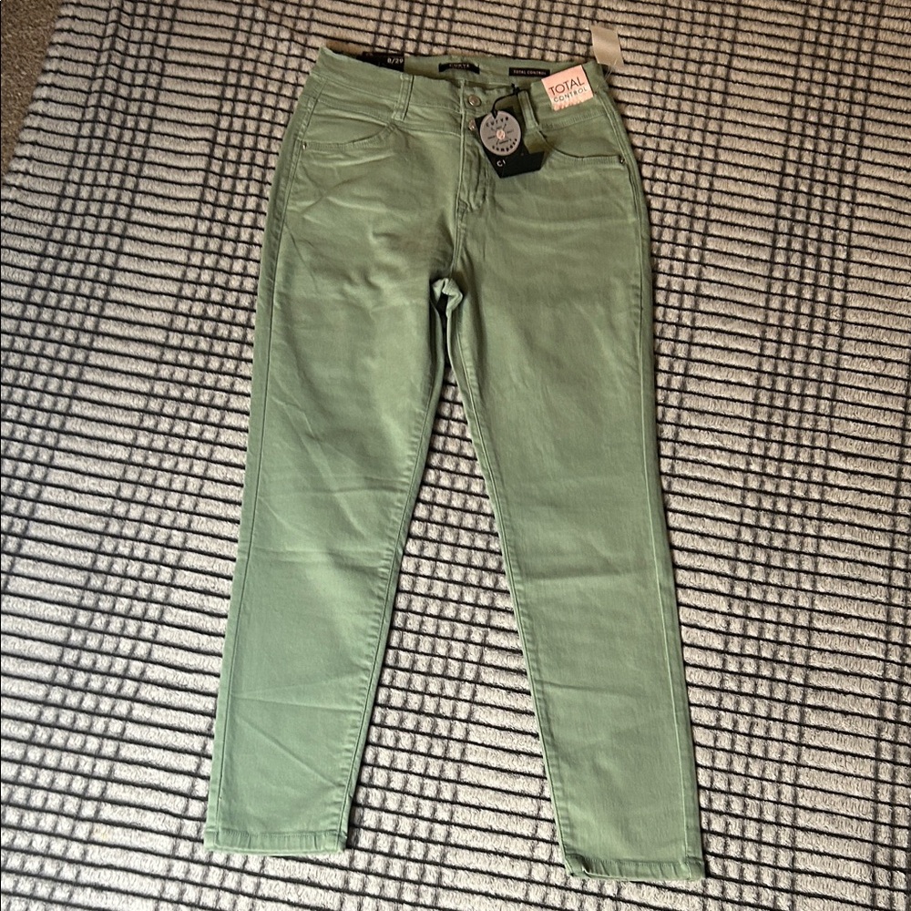 New Women's Curve Appeal Super High Rise Ankle Pants (8)